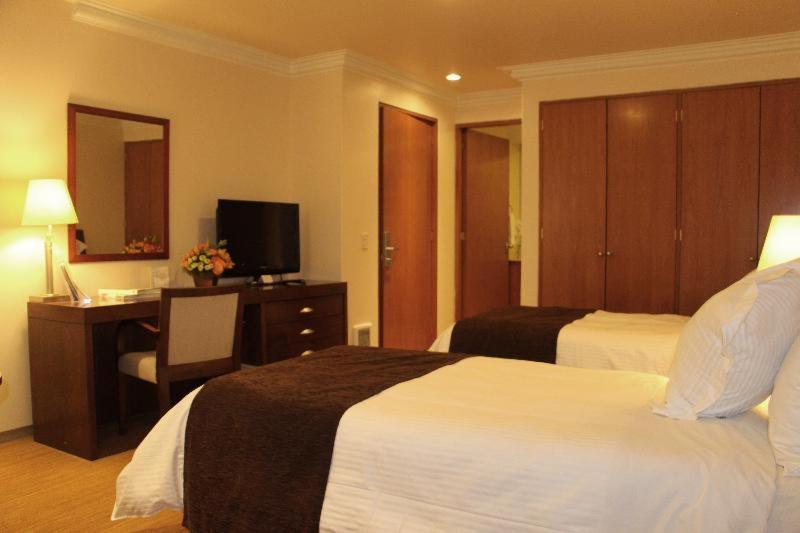 Suites Obelisk Mexico City Room photo